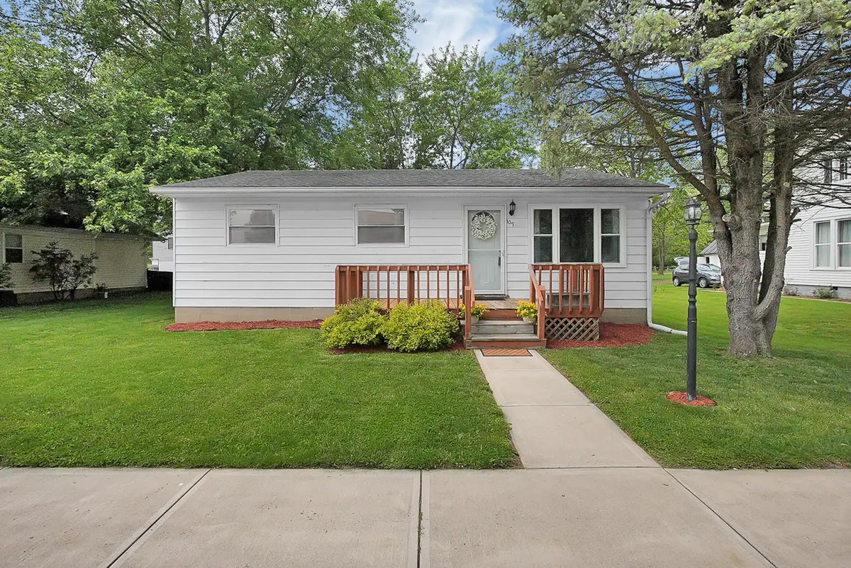 109 N Main Street, Williamsport, OH 43164 - #1