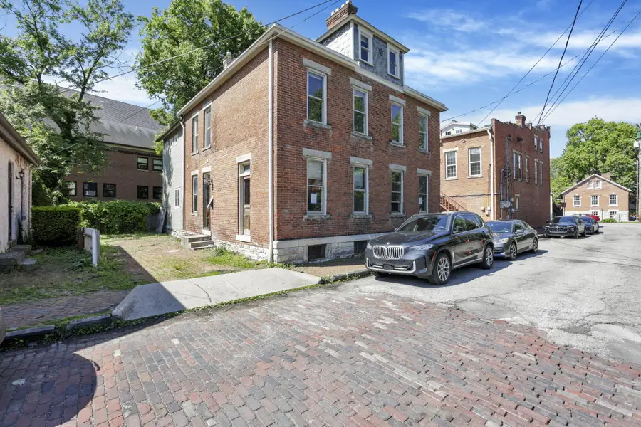 113 E Sycamore Street, Columbus, OH 43206 - #3