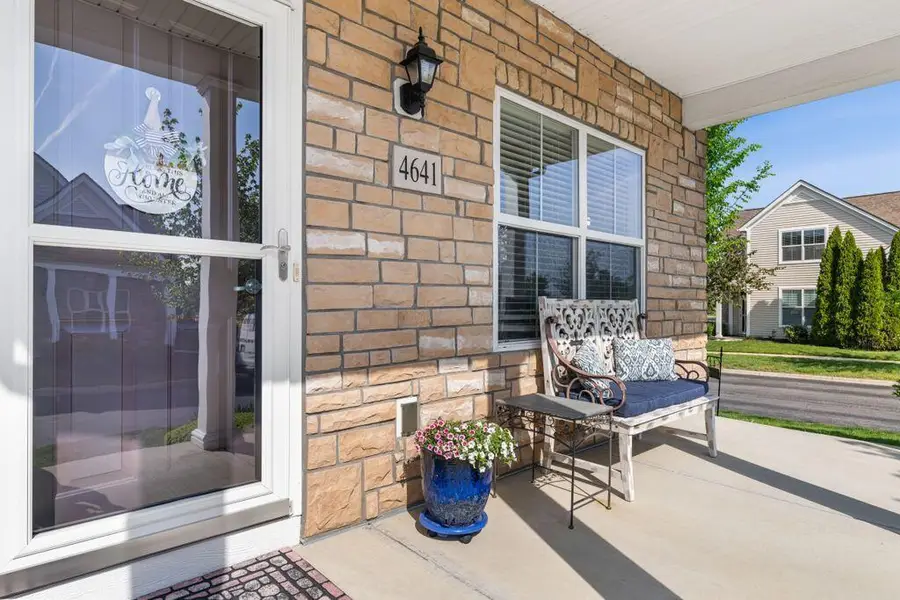 4941 Stoneworth Drive, Hilliard, OH 43026 - #3