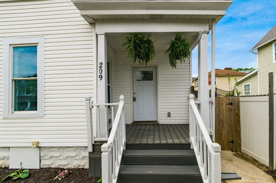 209 S Ogden Avenue, Columbus, OH 43204 - #3