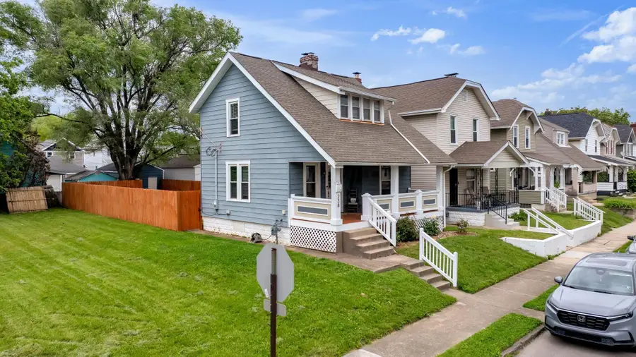 238 E Woodrow Avenue, Columbus, OH 43207 - #3