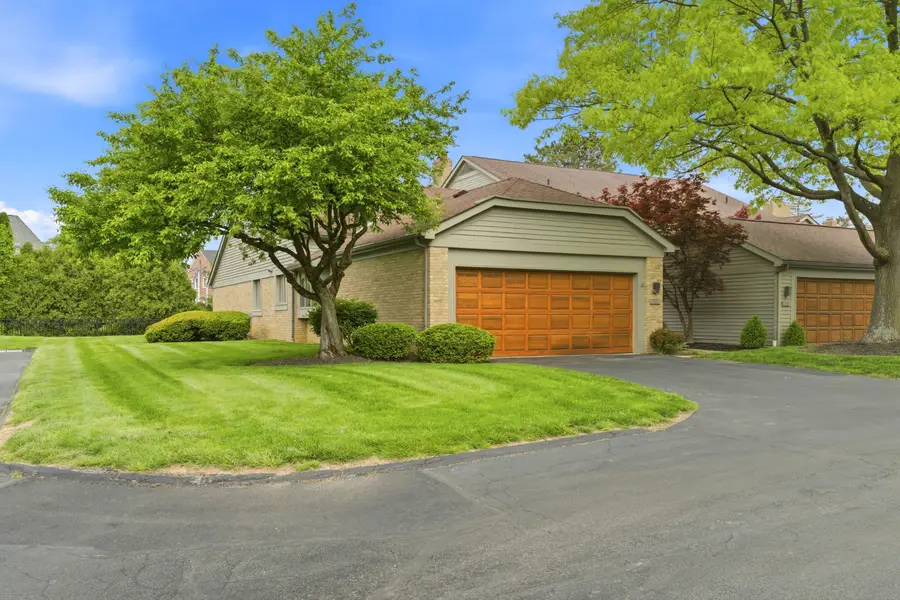 6467 Strathaven Court W, Columbus, OH 43085 - #2