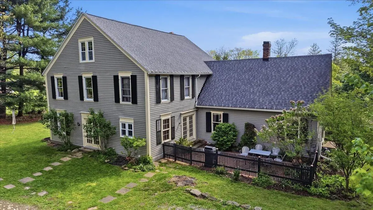 407 E Wiggin Street, Gambier, OH 43022 - #1