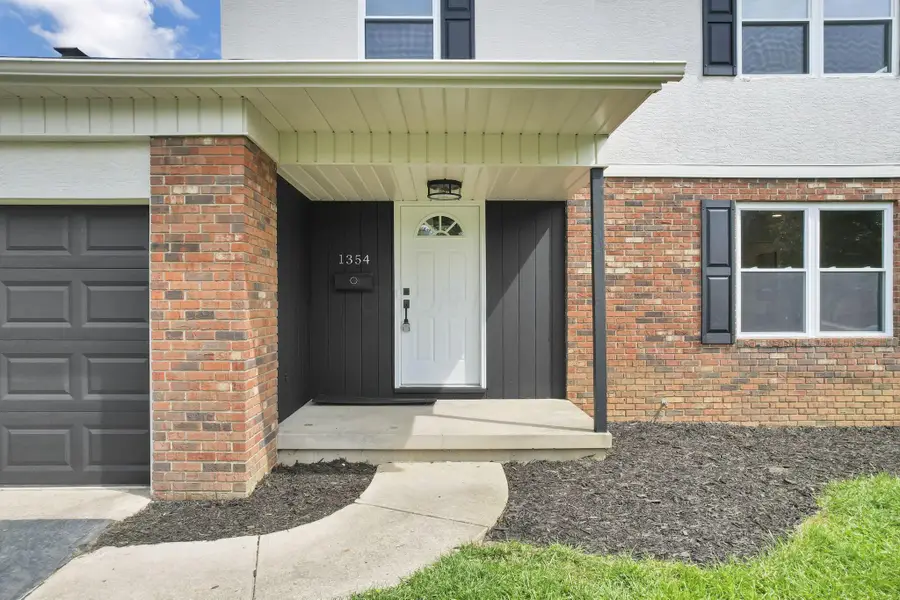 1354 Cardwell Square N, Columbus, OH 43229 - #2