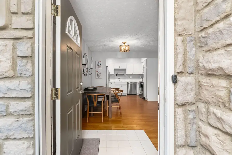 6211 Hampton Green Place, Dublin, OH 43016 - #3