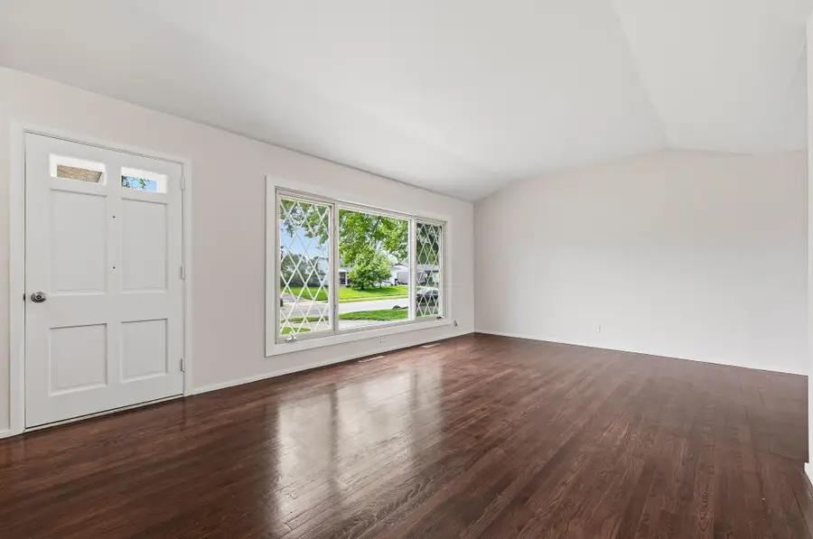 4510 Broadhurst Drive, Columbus, OH 43213 - #2