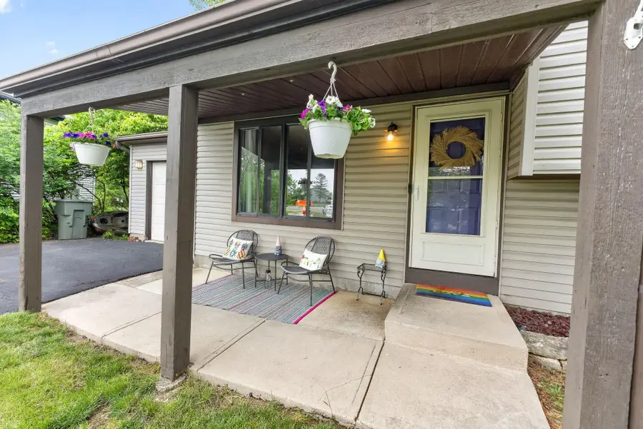 689 Wesfall Court, Columbus, OH 43228 - #3