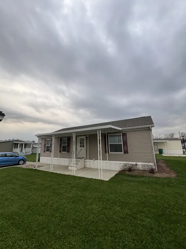 239 Rosie Avenue Sw, Pataskala, OH 43062