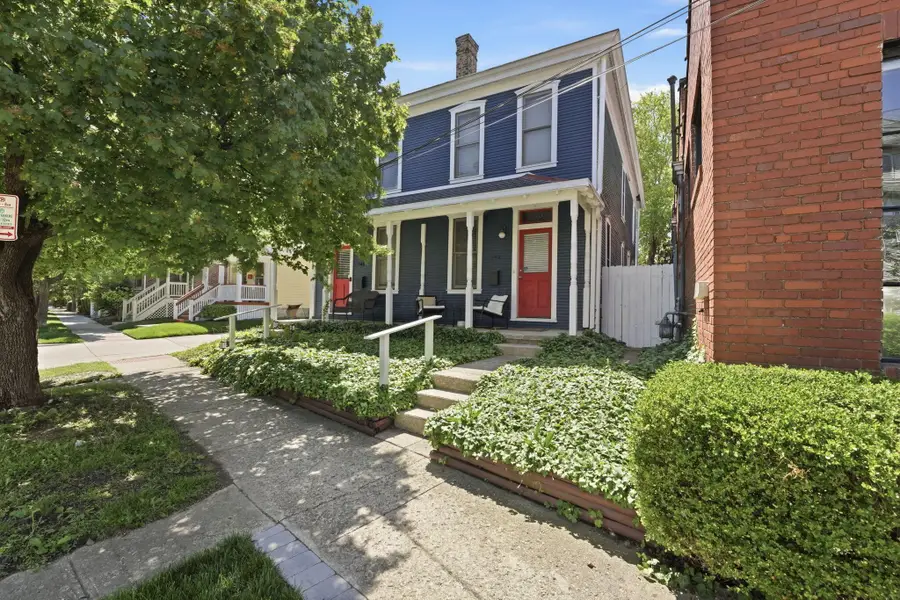 143 E 3rd Avenue, Columbus, OH 43201 - #2