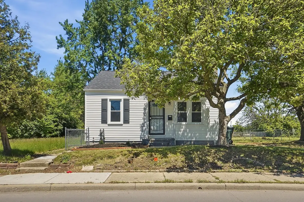 1988 E 5th Avenue, Columbus, OH 43219 - #1