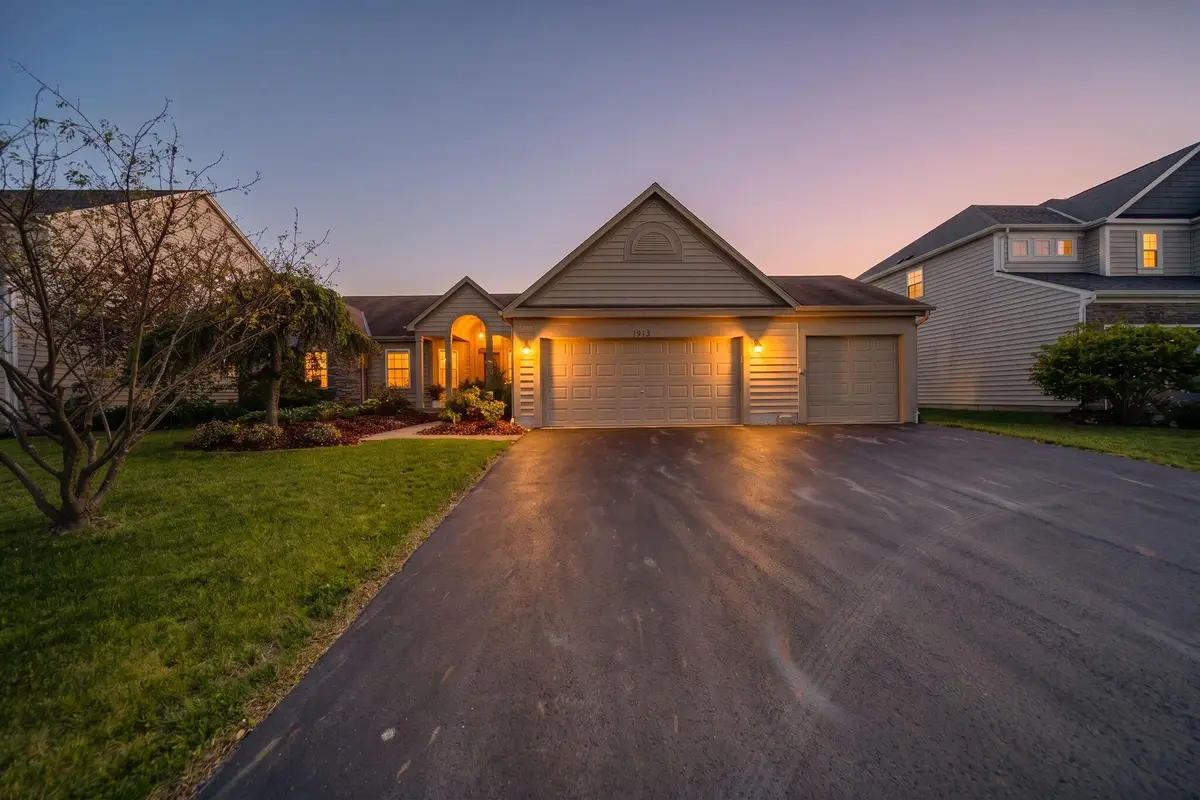 1913 Mallow Lane, Grove City, OH 43123 - #1