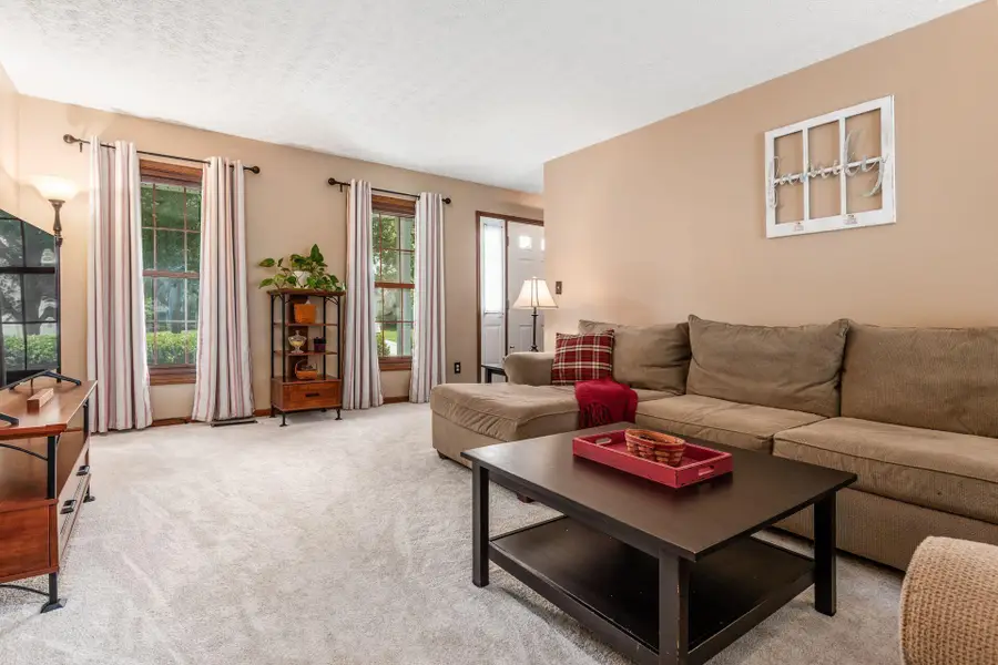 3930 Saddlehorn Drive, Columbus, OH 43221 - #2
