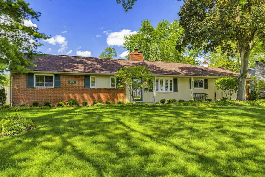 2074 Nayland Road, Upper Arlington, OH 43220 - #3