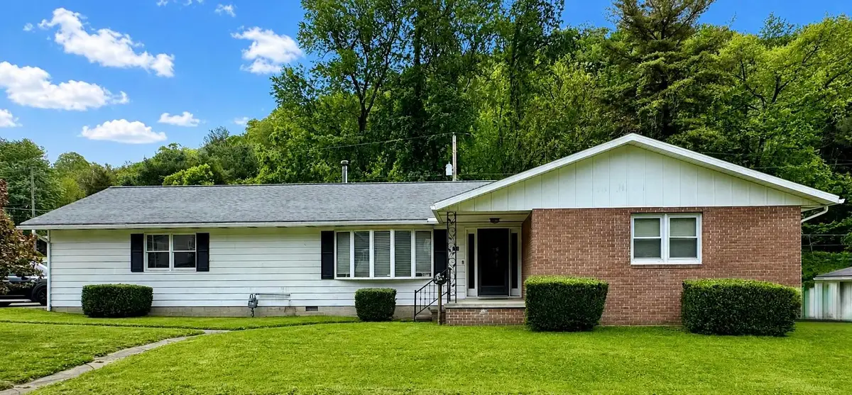 122 Saint Charles Street, Nelsonville, OH 45764 - #1