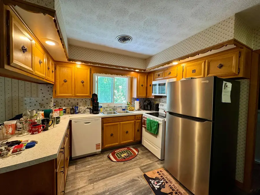 122 Saint Charles Street, Nelsonville, OH 45764 - #2