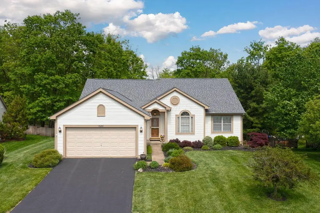 7686 Pinehill Road, Lewis Center, OH 43035 - #1