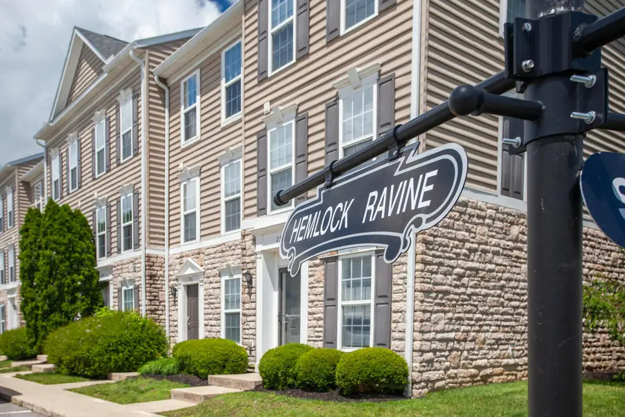 264 Hemlock Ravine Drive, Blacklick, OH 43004 - #2