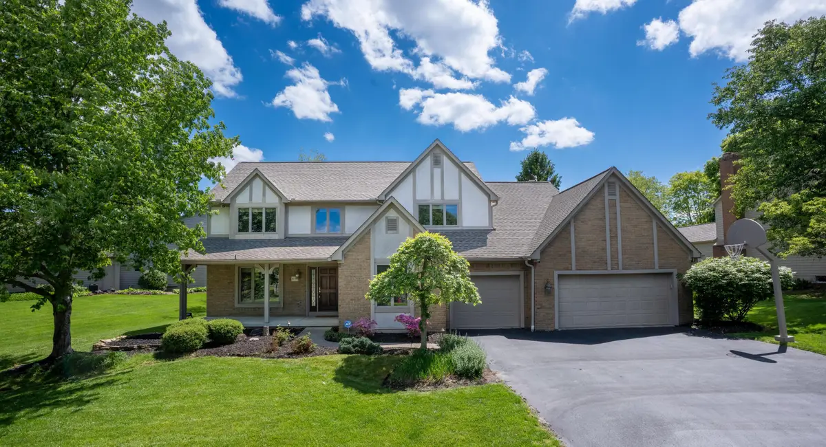 6157 Inverurie Drive E, Dublin, OH 43017 - #1