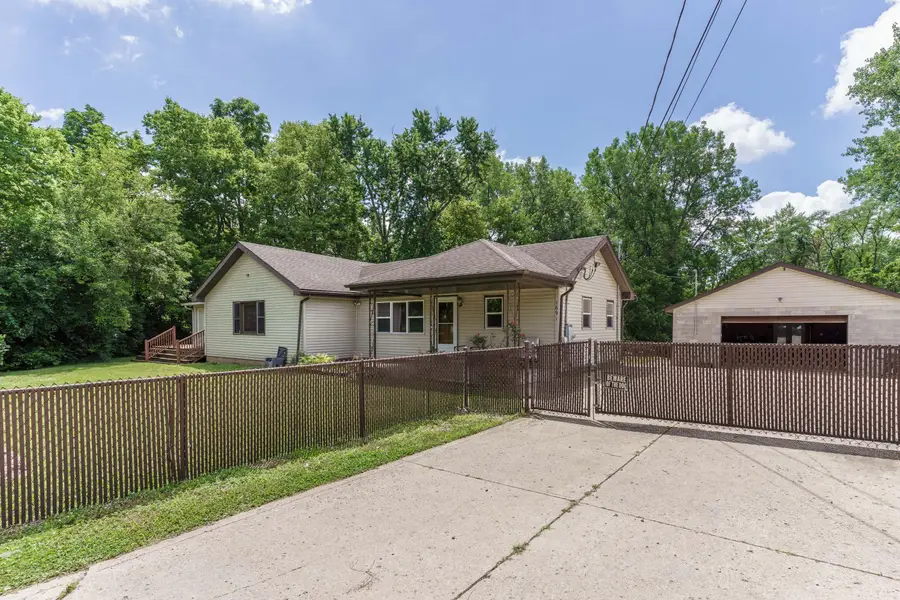 1691 Dyer Road, Grove City, OH 43123 - #3