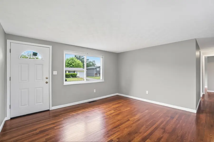 2264 Majestic Drive W, Columbus, OH 43232 - #2