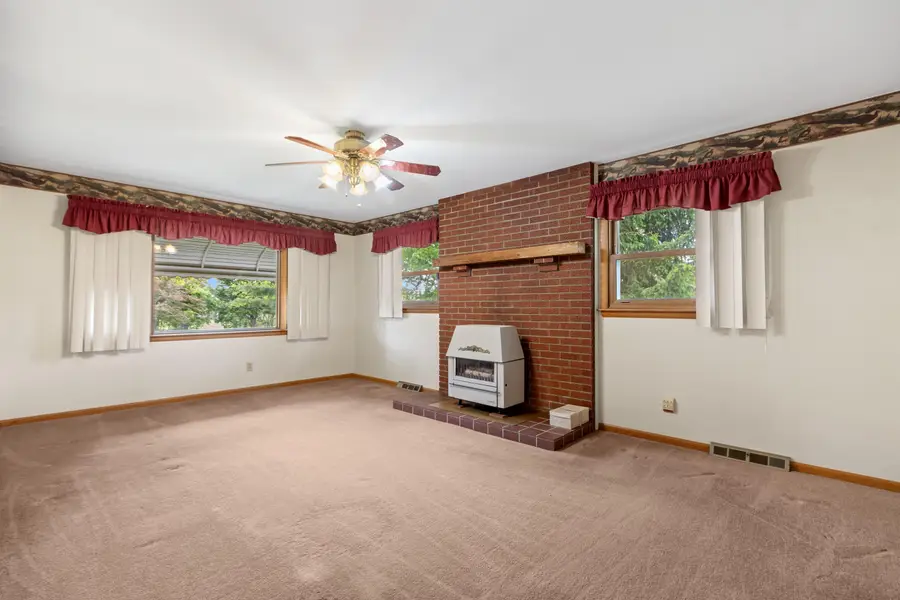 1141 Gender Road, Canal Winchester, OH 43110 - #3