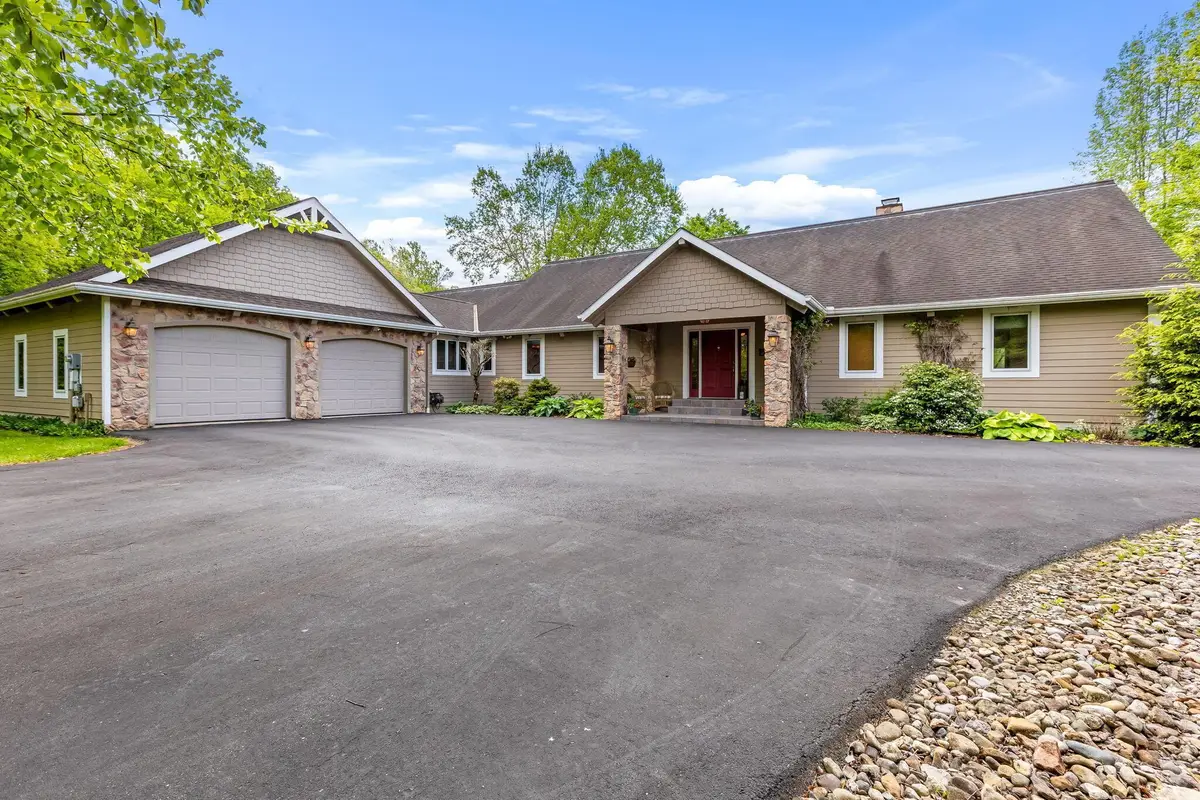 3040 West Point Road Se, Lancaster, OH 43130 - #1
