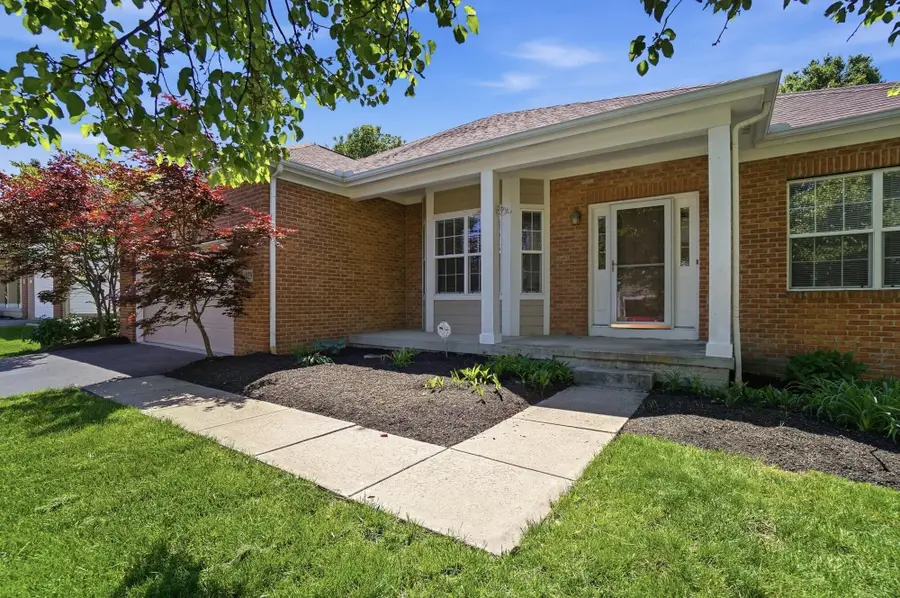1029 Laketree Court E, Westerville, OH 43081 - #3