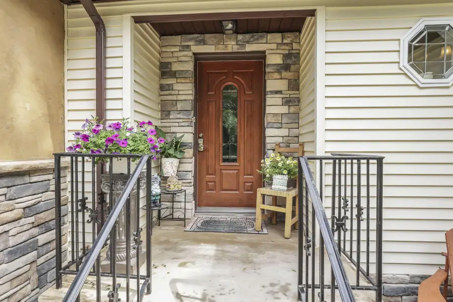 225 Sebaugh Drive, Zanesville, OH 43701 - #3