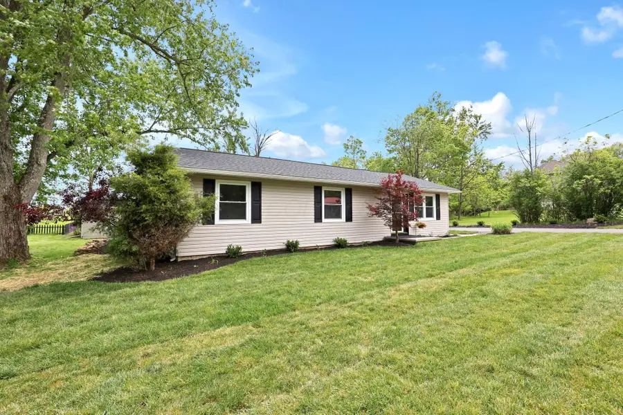 6375 W Mohican Drive, Powell, OH 43065 - #3