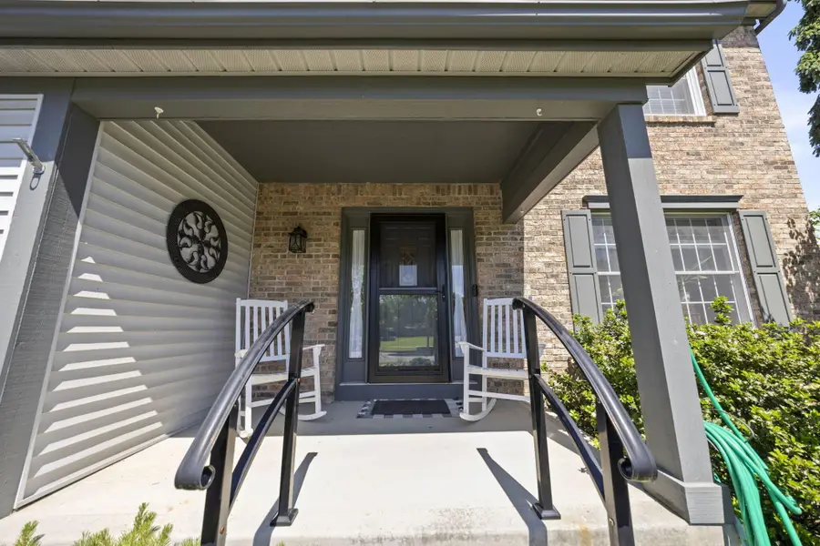 712 Scioto Meadows Boulevard, Grove City, OH 43123 - #2