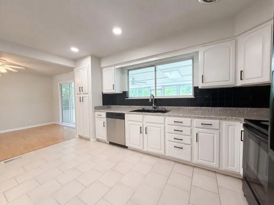712 Fleetrun Avenue, Columbus, OH 43230 - #2