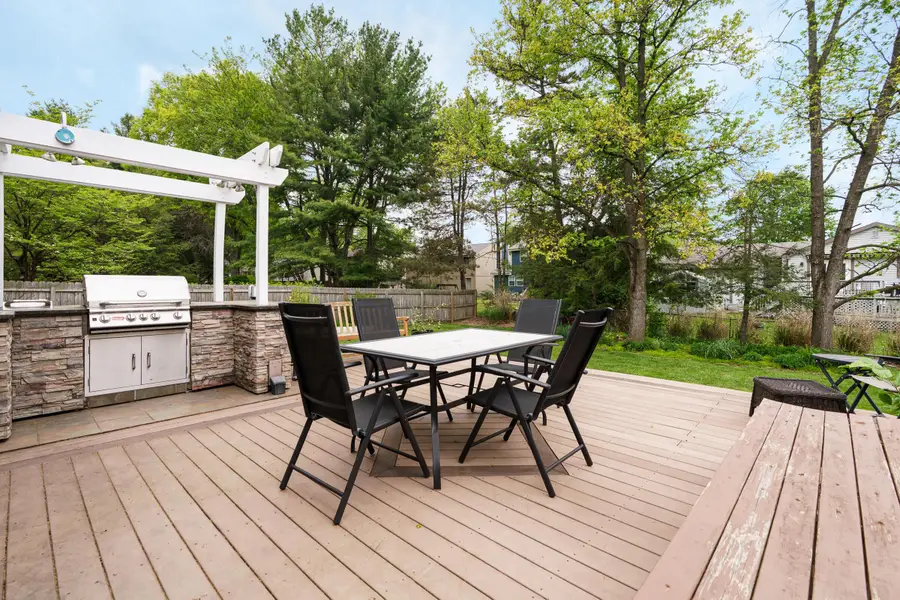 256 Carlin Court W, Columbus, OH 43230 - #3