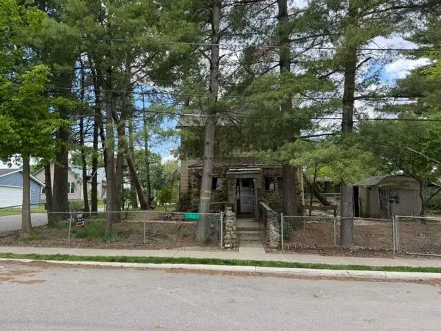 112 W Walnut Street, Pleasantville, OH 43148 - #2