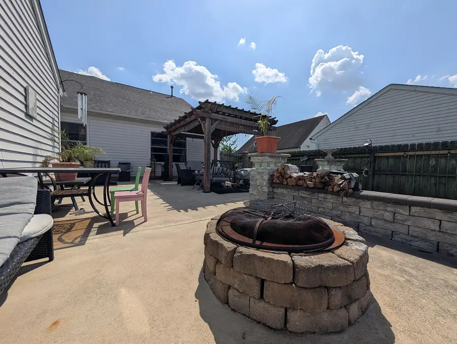 4015 Grayson Drive, Obetz, OH 43207 - #2