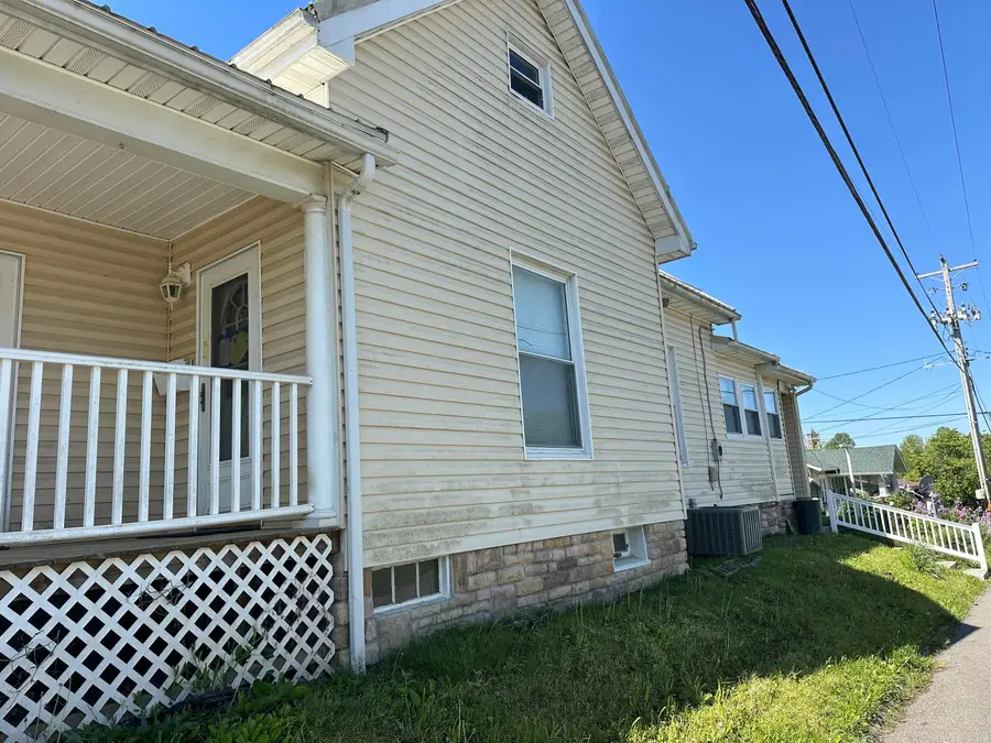 200 S Maple Heights, New Lexington, OH 43764 - #3