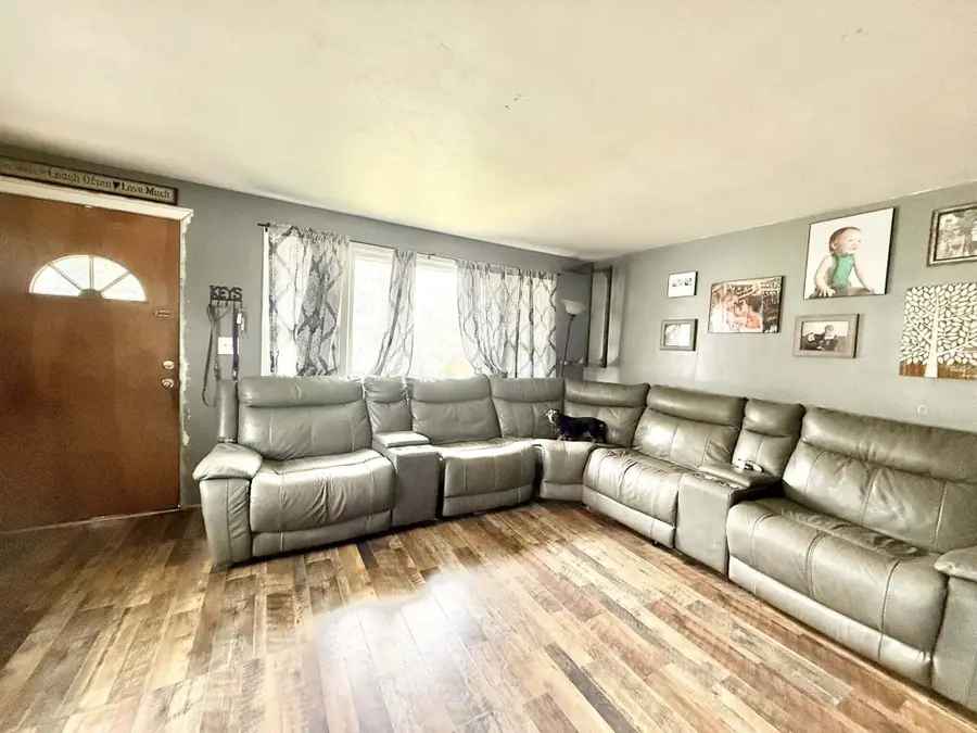 18 W 2nd Street, Fredericktown, OH 43019 - #2
