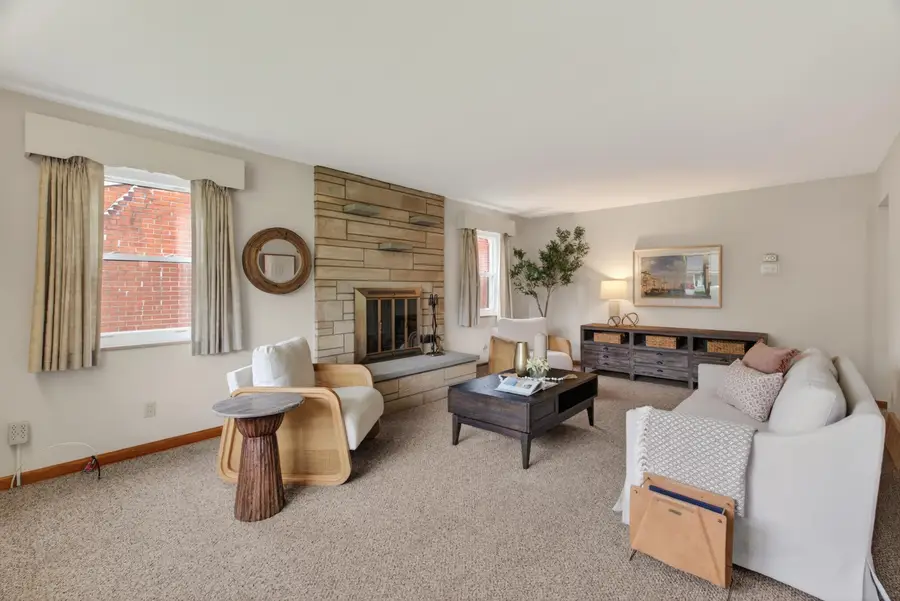 154 Desantis Drive, Columbus, OH 43214 - #3