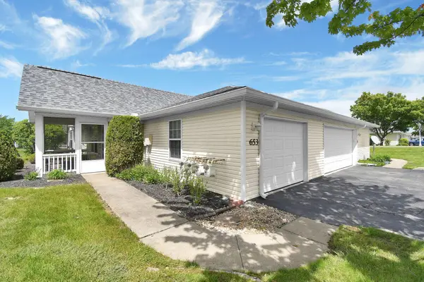 653 Villa Drive, Ontario, OH 44906