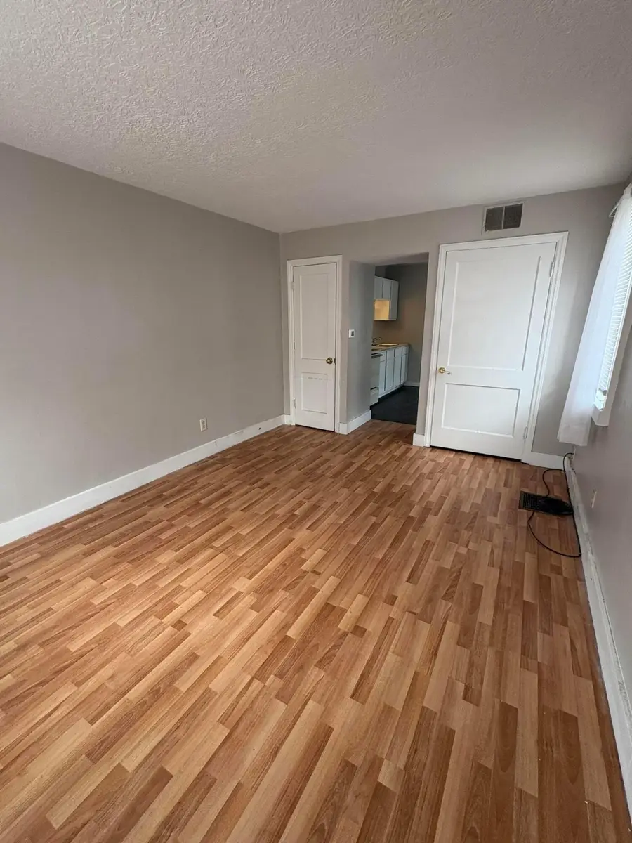 1040-1042 Loretta Avenue, Columbus, OH 43211 - #2