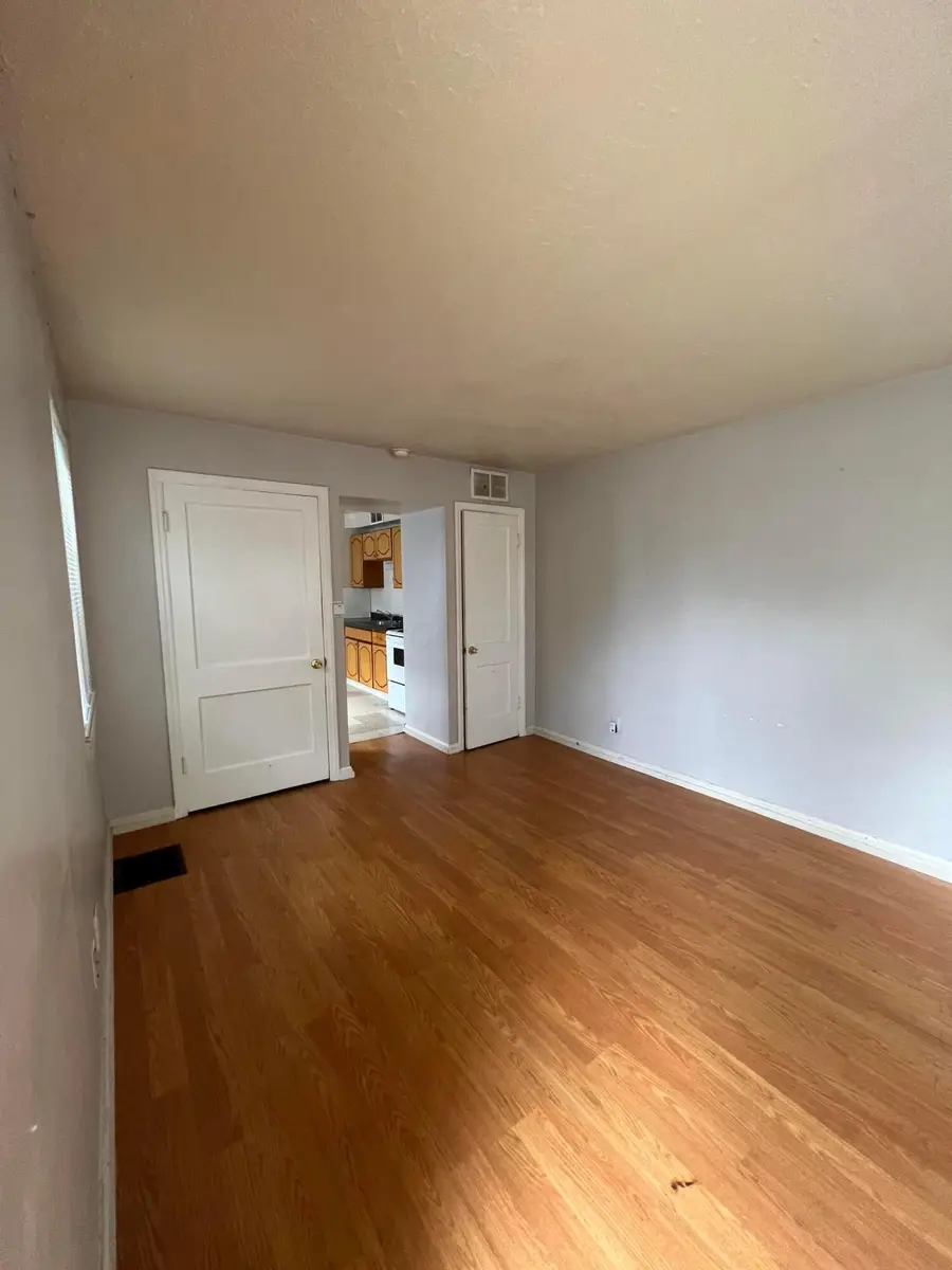 1045 Loretta Avenue, Columbus, OH 43211 - #2