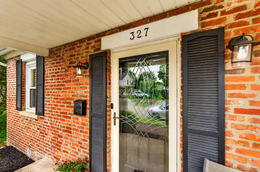 327 E Mound Street, Circleville, OH 43113 - #3