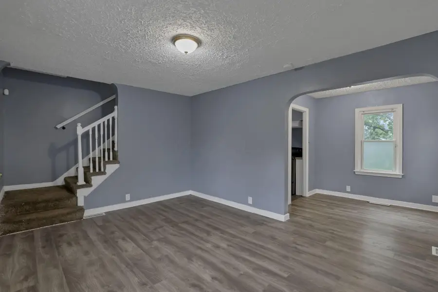 588 S Waverly Street, Columbus, OH 43213 - #3