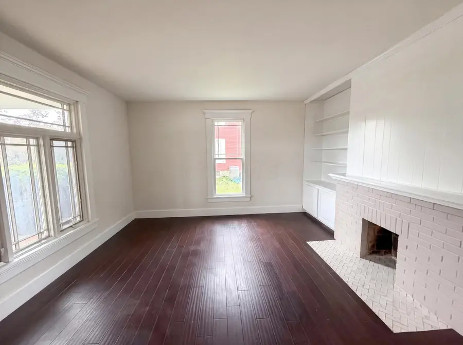116 E 1st Street, London, OH 43140 - #3