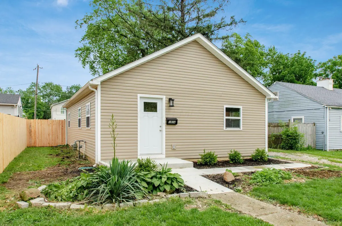 2804 Grasmere Avenue, Columbus, OH 43211 - #1