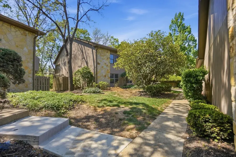3155 Griggsview Court, Columbus, OH 43221 - #2