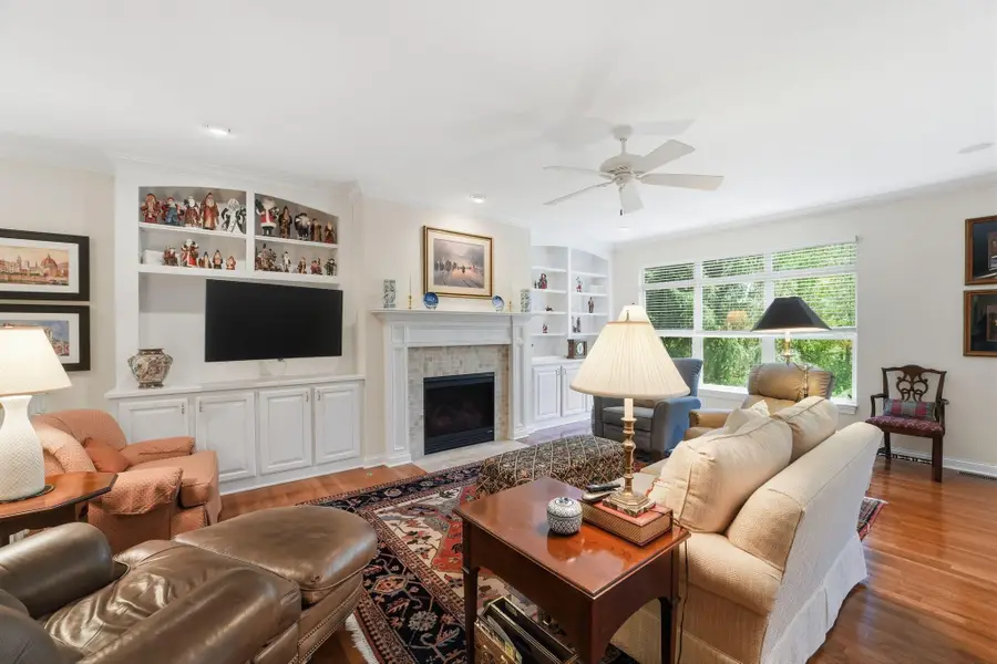 1059 Kempton Run Drive, Columbus, OH 43235 - #3