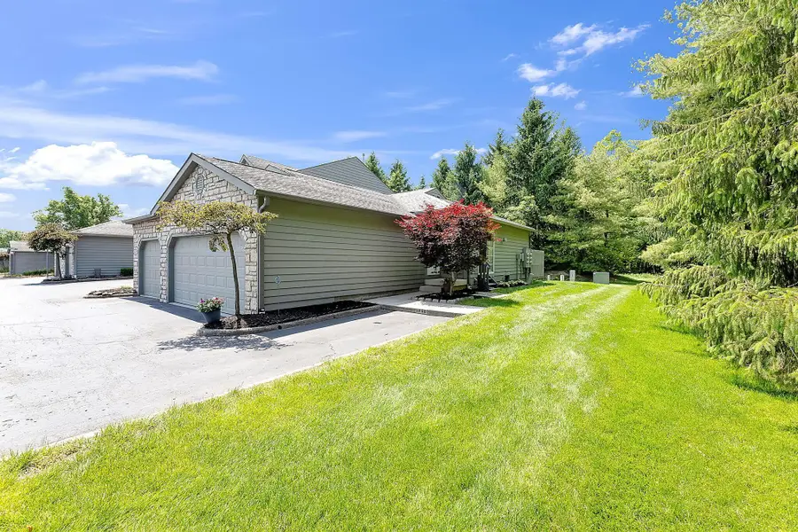 5708 Blendonbrook Lane, Columbus, OH 43230 - #2