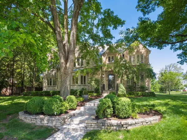 1920 Edgemont Road, Upper Arlington, OH 43212