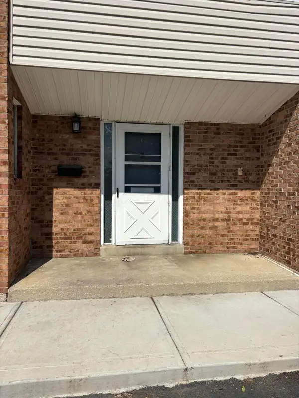 121 W Ticonderoga Drive, Westerville, OH 43081
