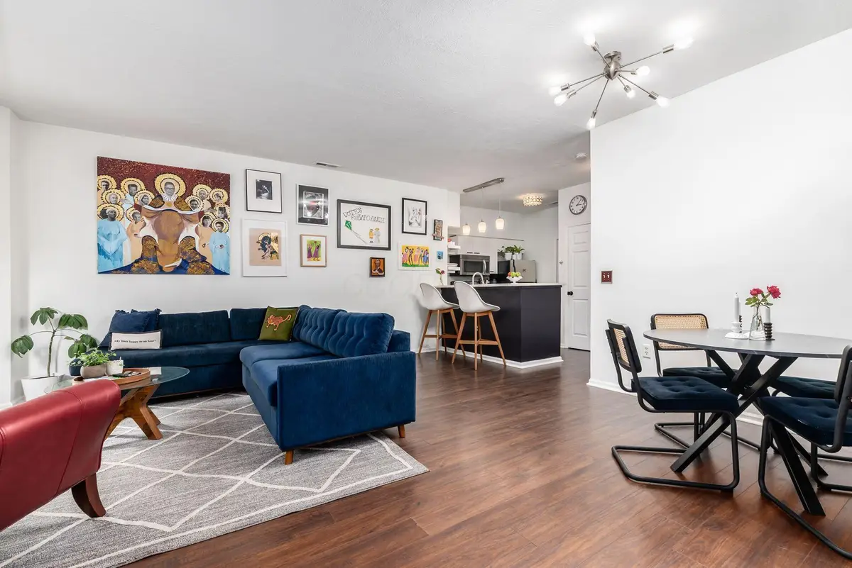 24 W Russell Street, Columbus, OH 43215 - #1
